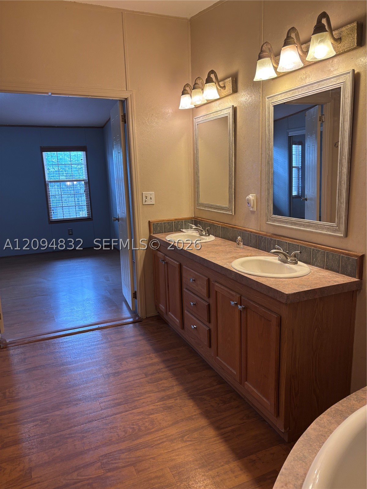 A12094832 Property Photo 11