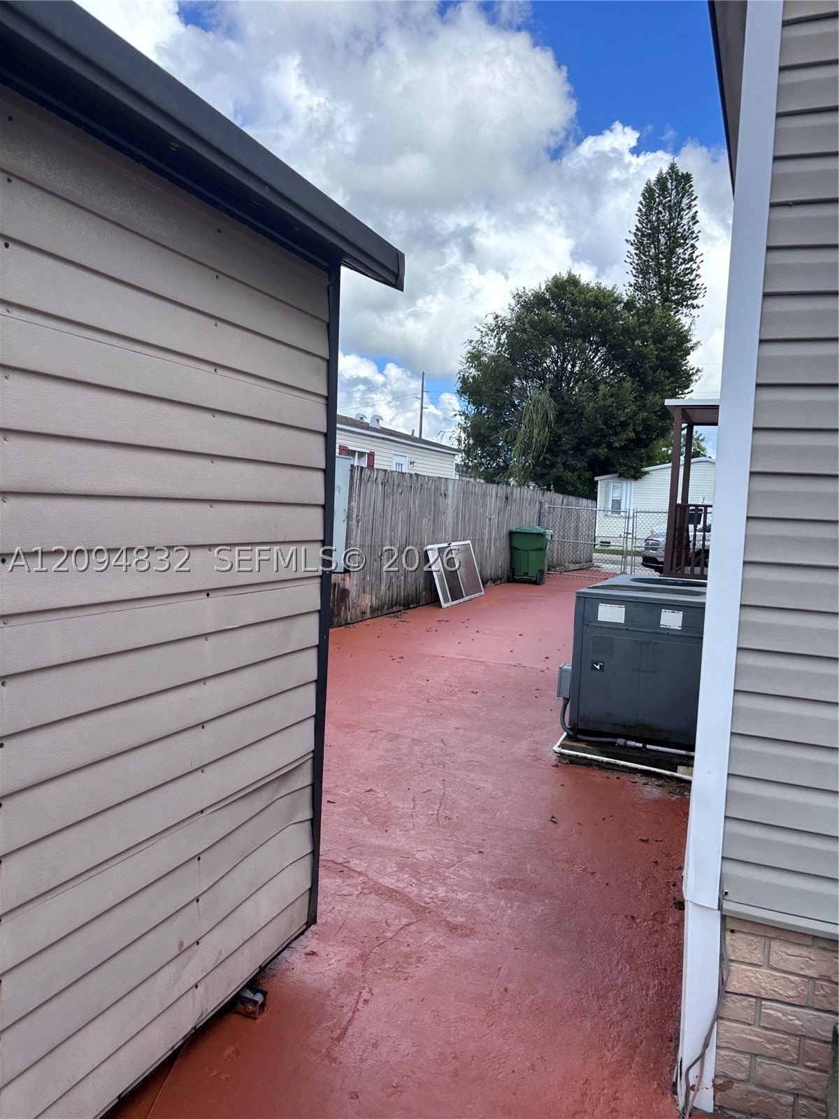 A12094832 Property Photo 24