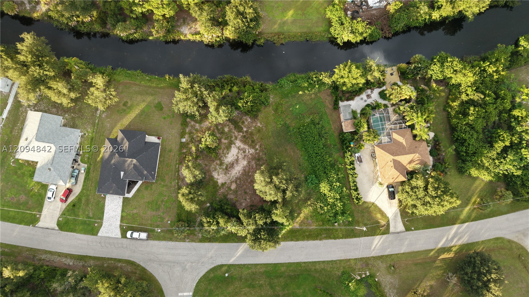 7064 Rosemont Dr Property Photo 4
