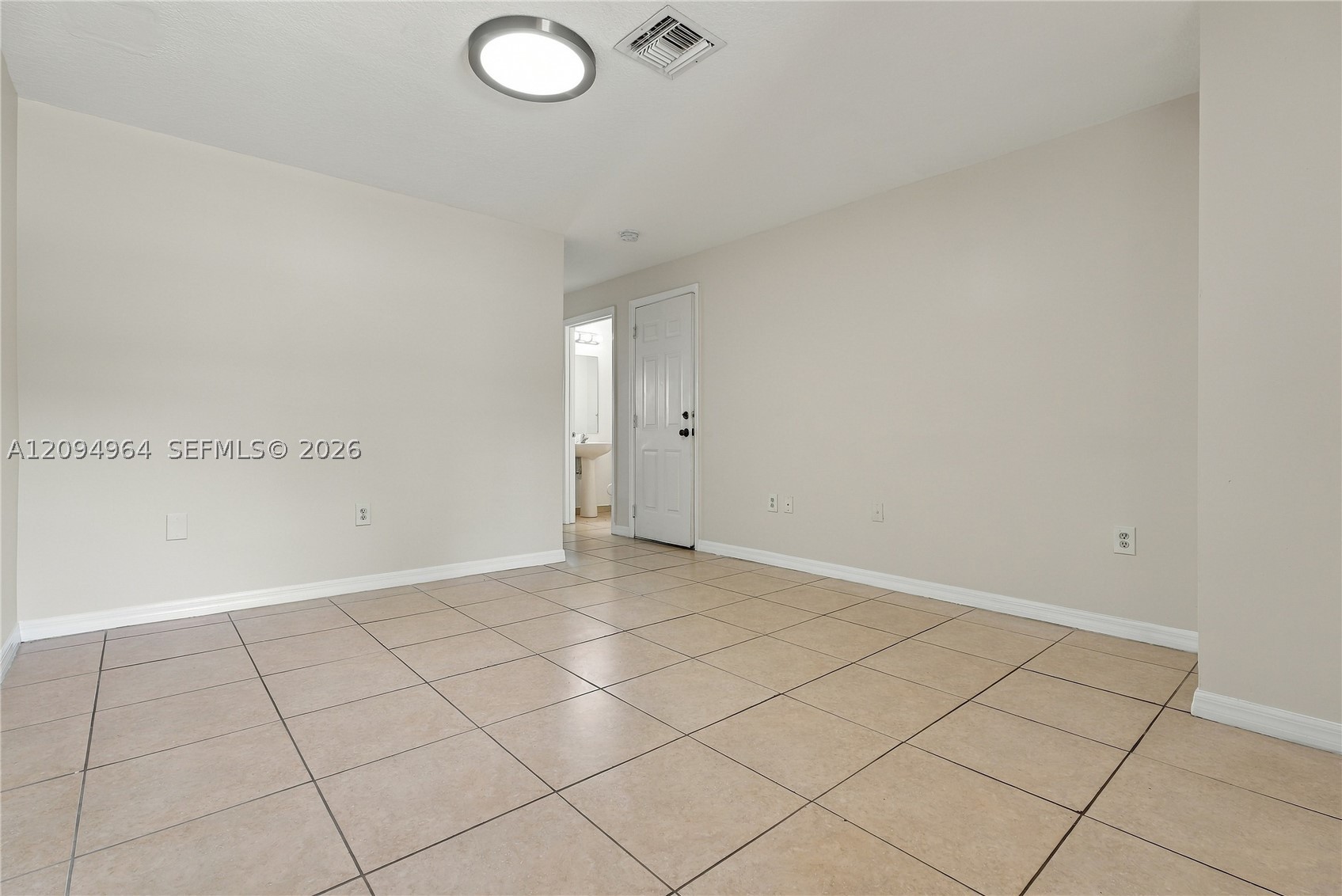 13974 Sw 260th St 101 Property Photo 4