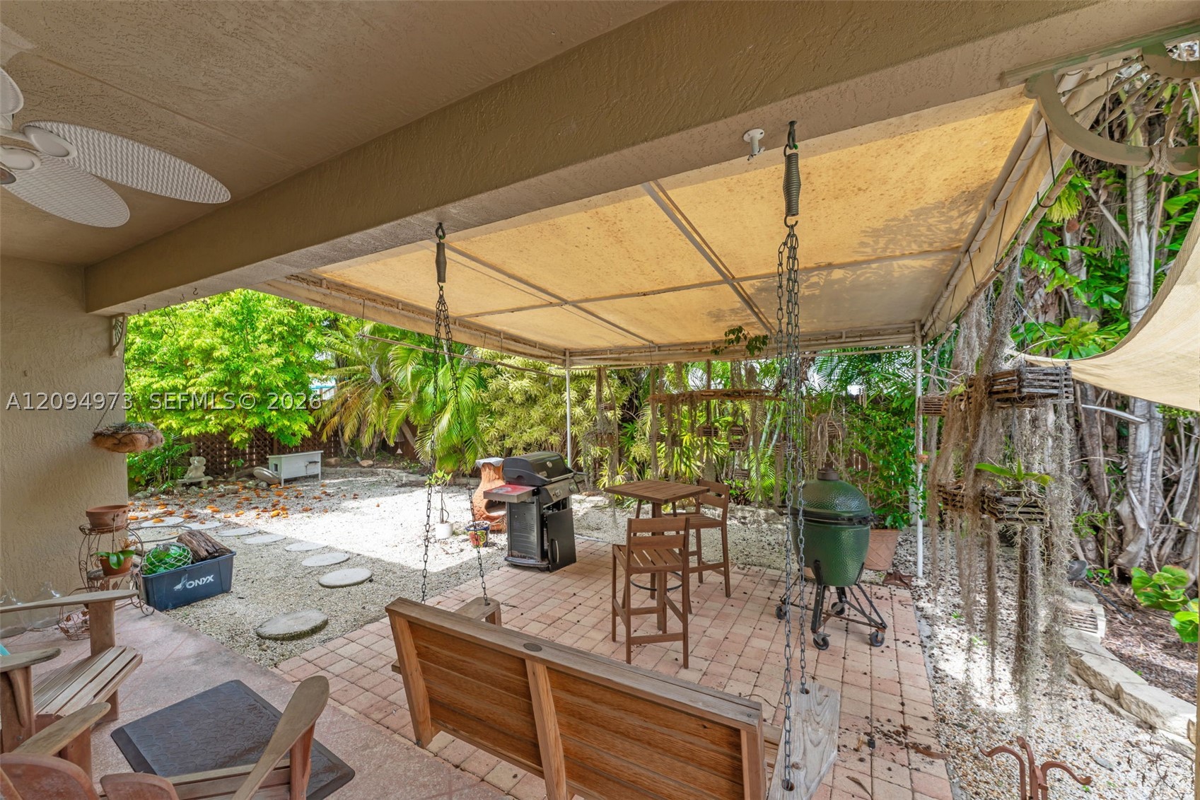 547 Plante St Property Photo 21