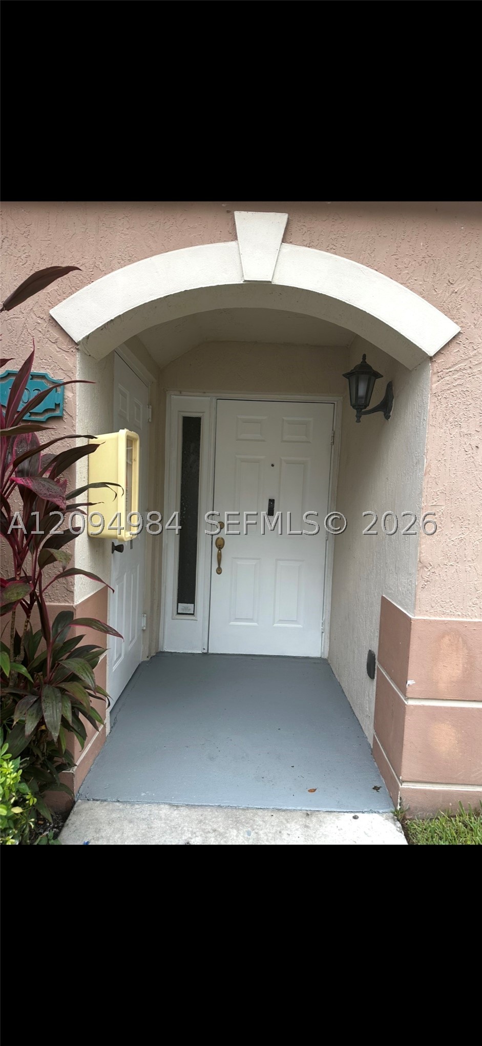 1261 SE 31st Ct 103-53 Property Photo 1