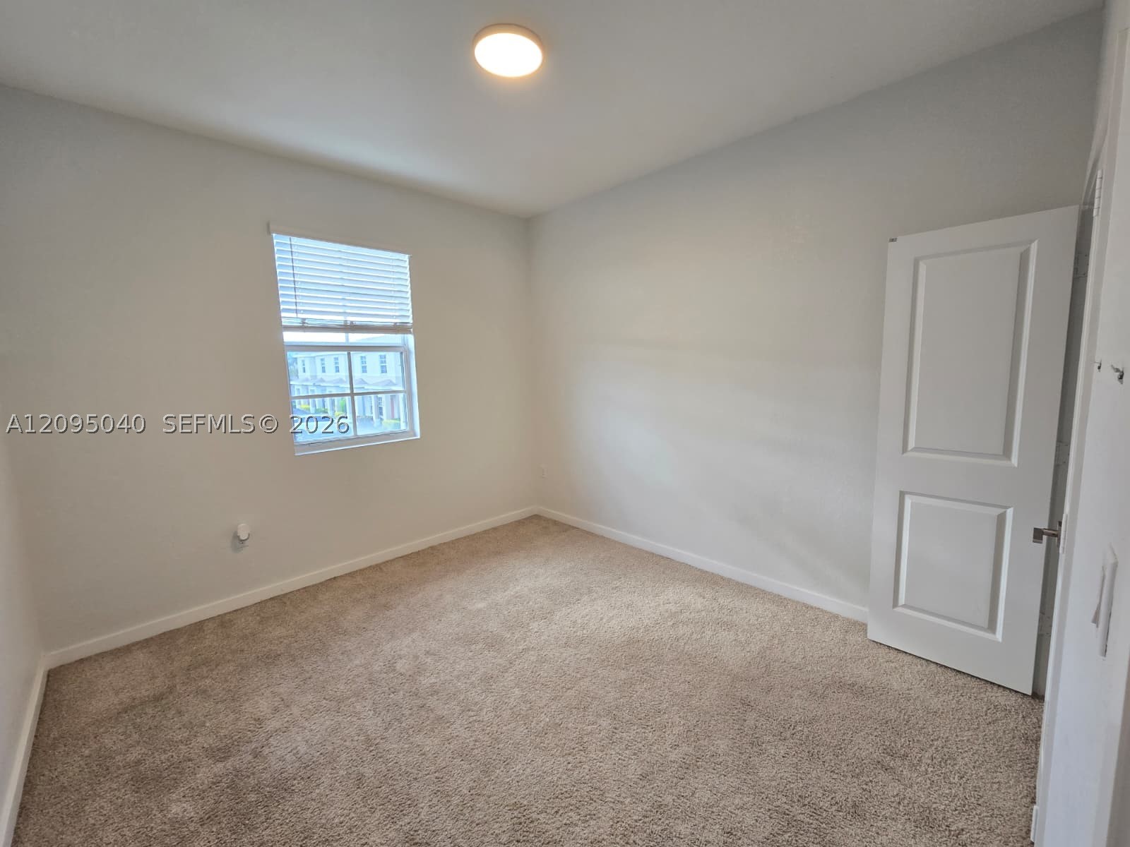 565 Ne 5th Pl Property Photo 56