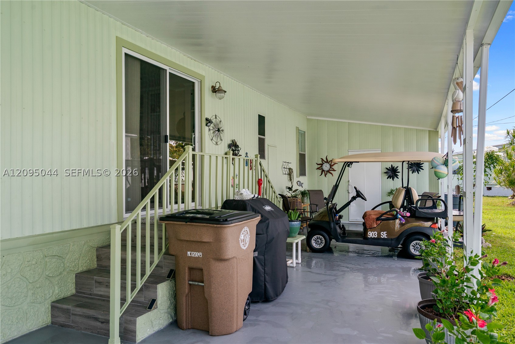 903 S Emerald Dr Property Photo 22