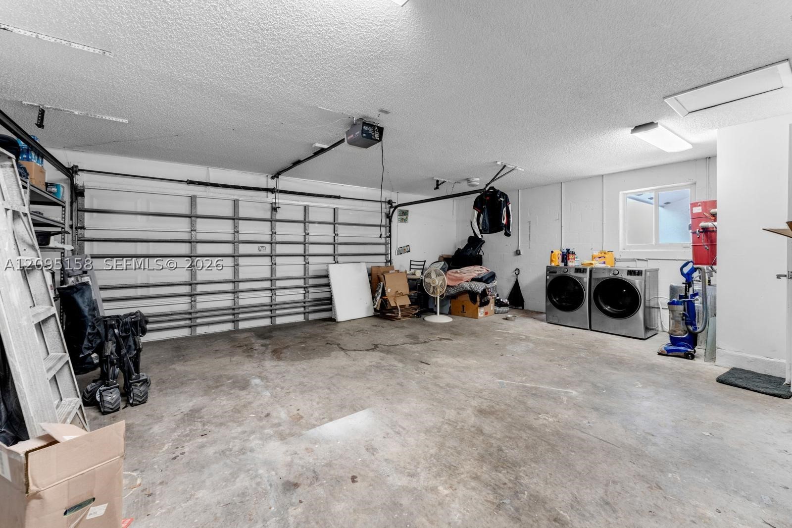 1661 N Goldeneye Ln Property Photo 21
