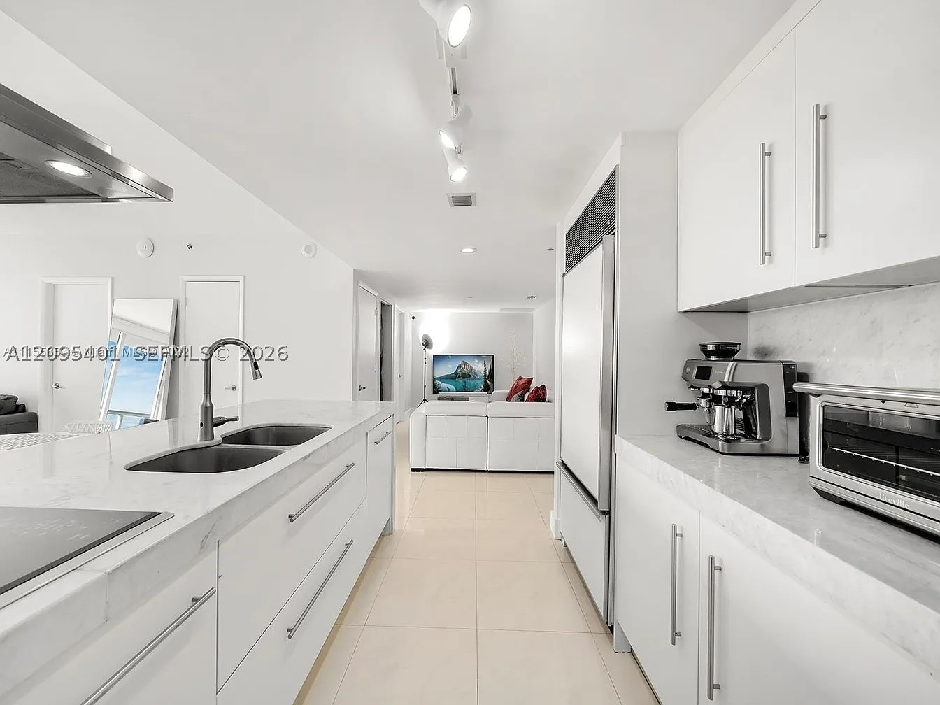 495 Brickell Ave 5505 Property Photo 4