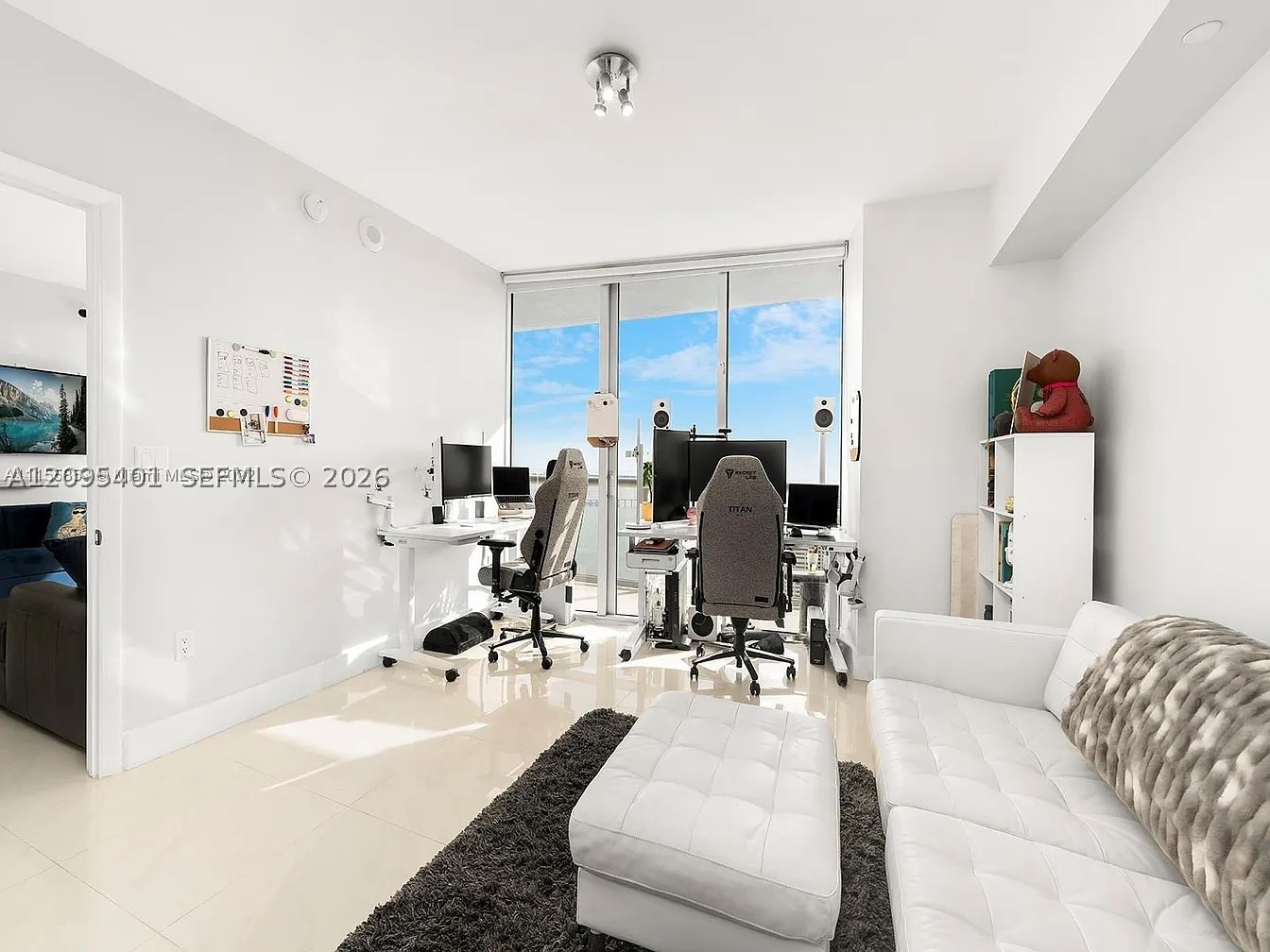 495 Brickell Ave 5505 Property Photo 11