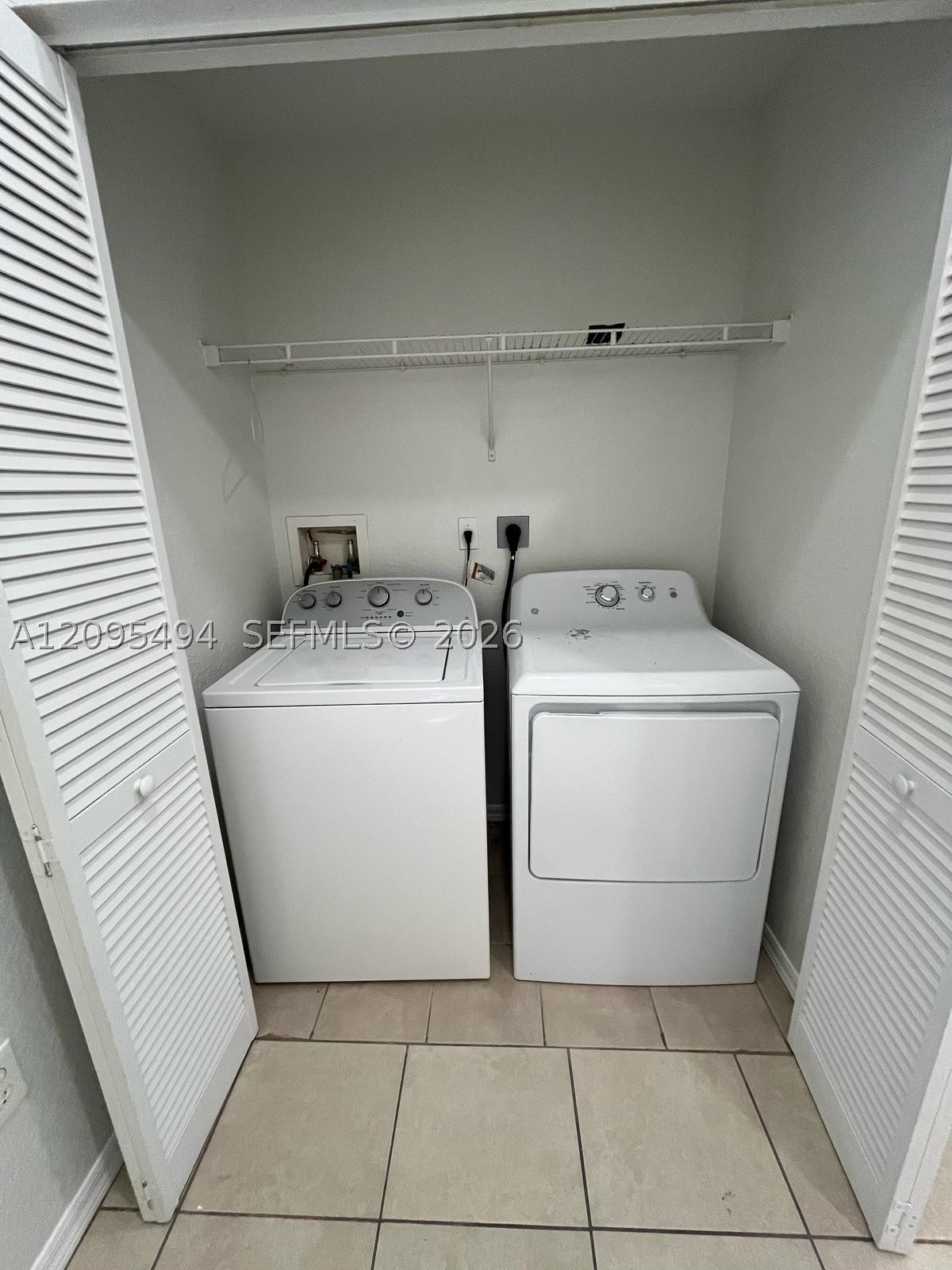 1675 Se 9th Ter Property Photo 8
