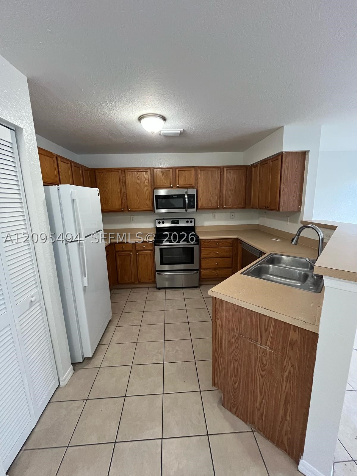 1675 Se 9th Ter Property Photo 12