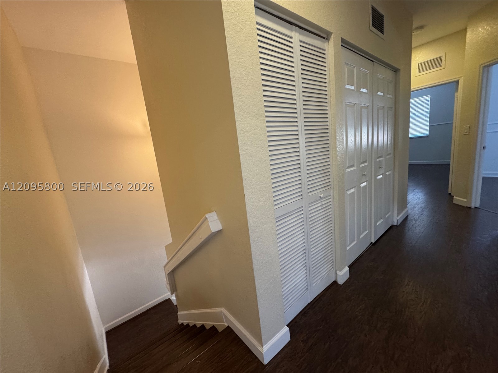 343 Ne 37th Ter Property Photo 15