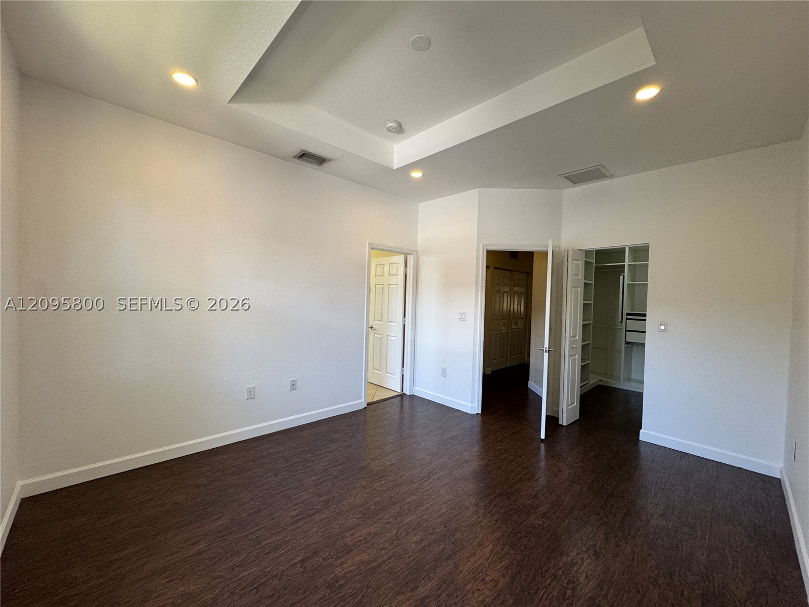343 Ne 37th Ter Property Photo 16