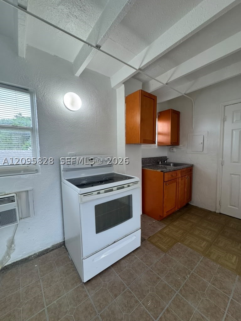 845 Sw 6th St 4 Property Photo 9