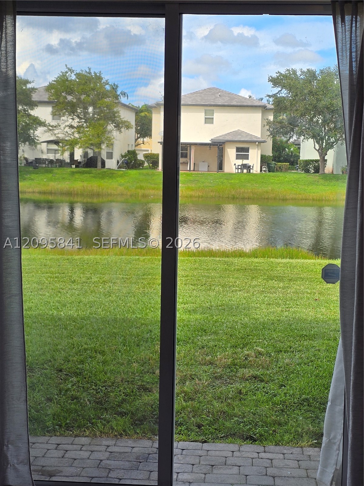 2853 Se 1st Dr 6 Property Photo 1