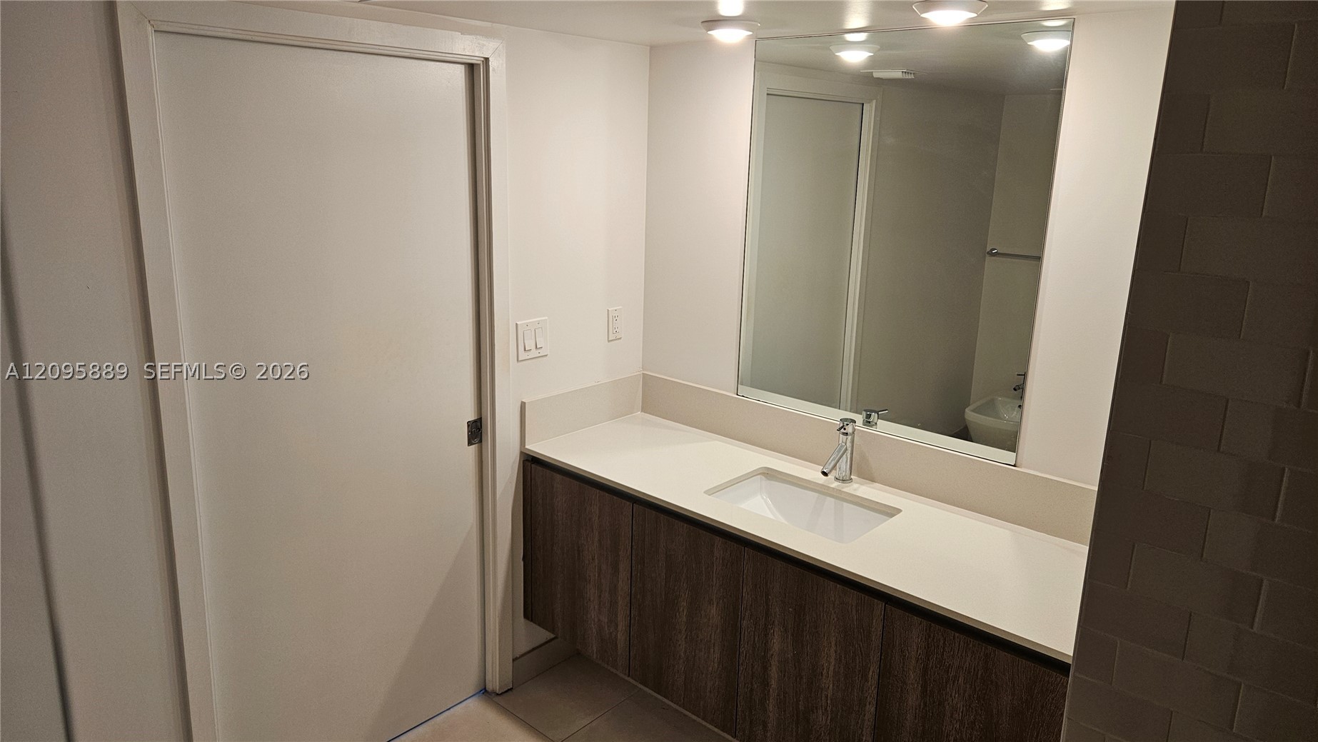 1025 92nd St 804 Property Photo 15