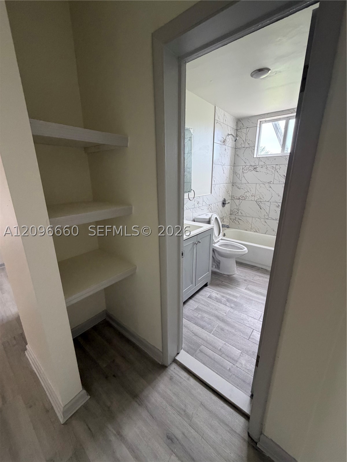 1120 Marseille Dr 2 Property Photo 5