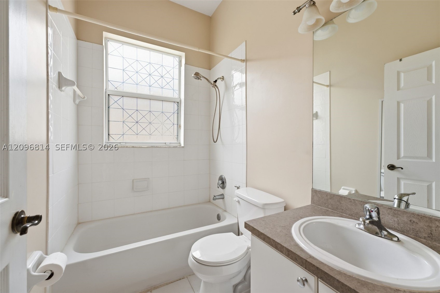 1420 Se 23rd Dr. Property Photo 11