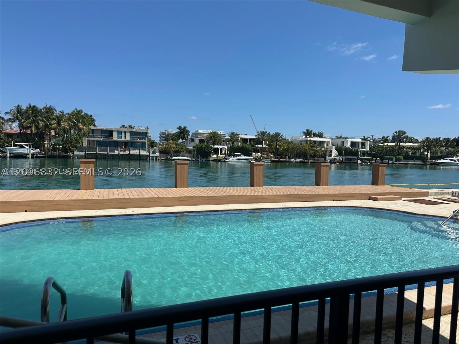 9341 E Bay Harbor Dr 6c Property Photo 3