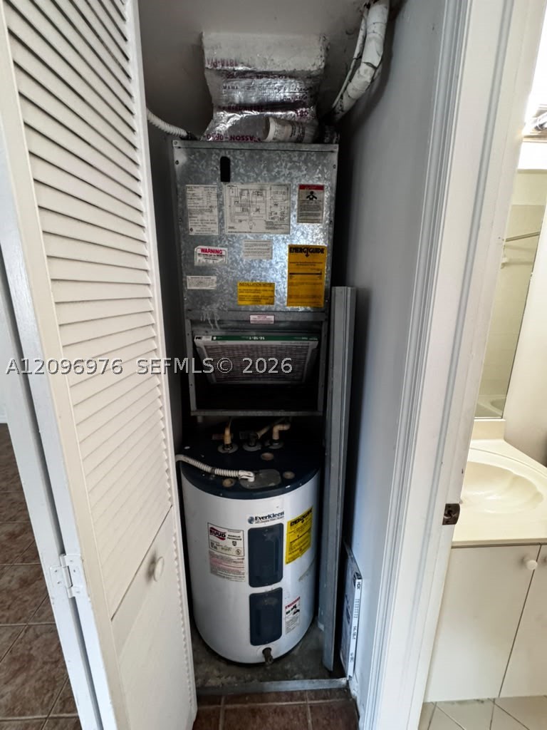 A12096976 Property Photo 15