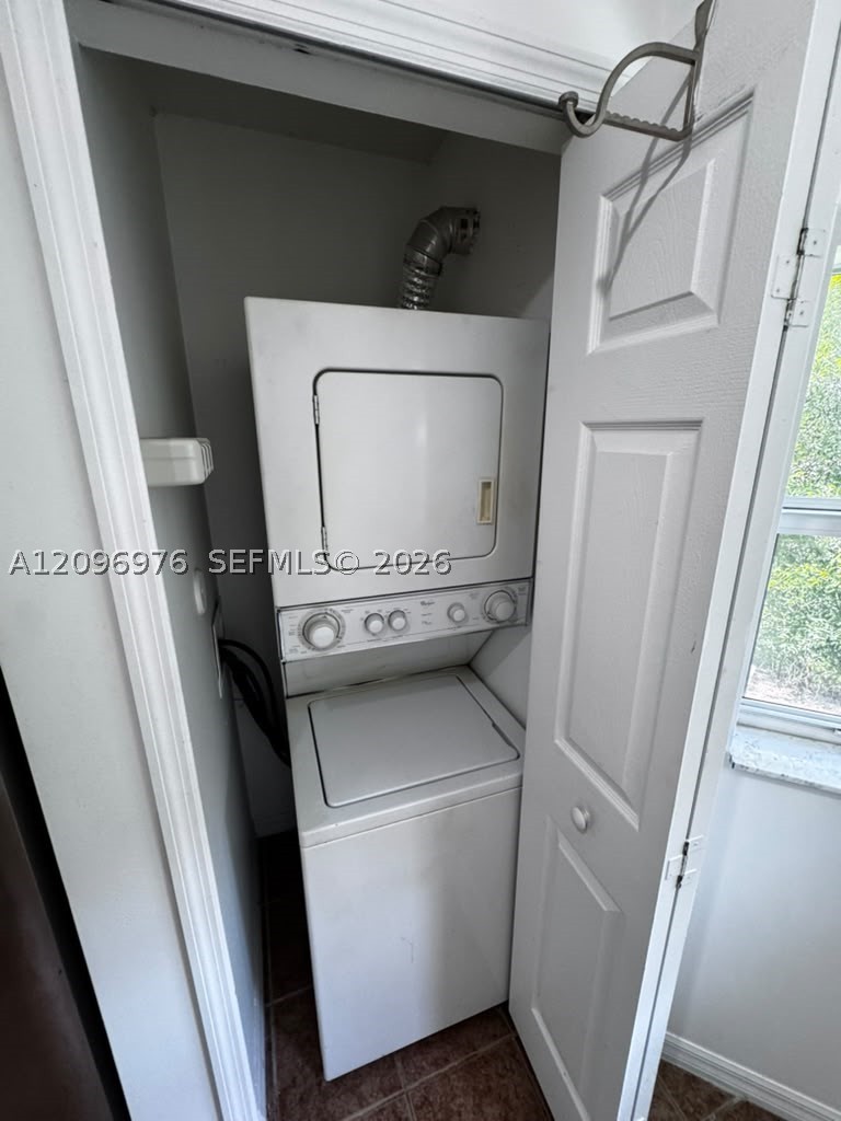 A12096976 Property Photo 16