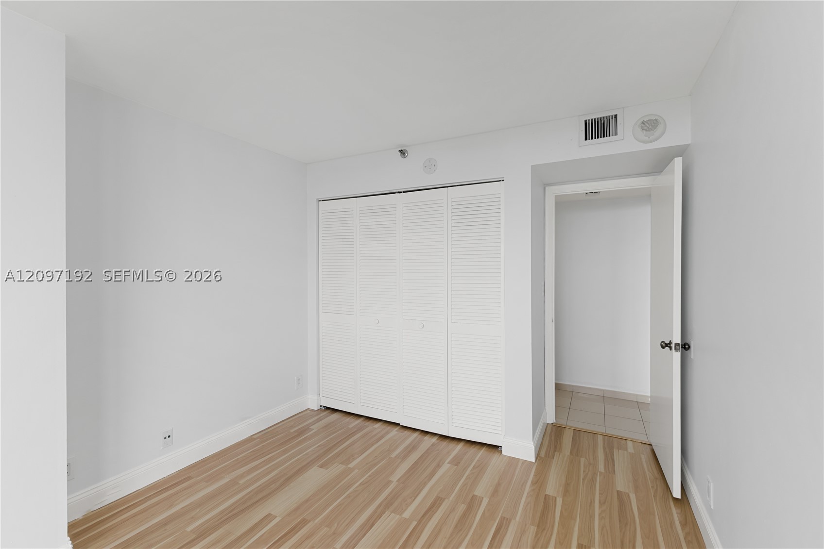 2555 Collins Ave 2406 Property Photo 15