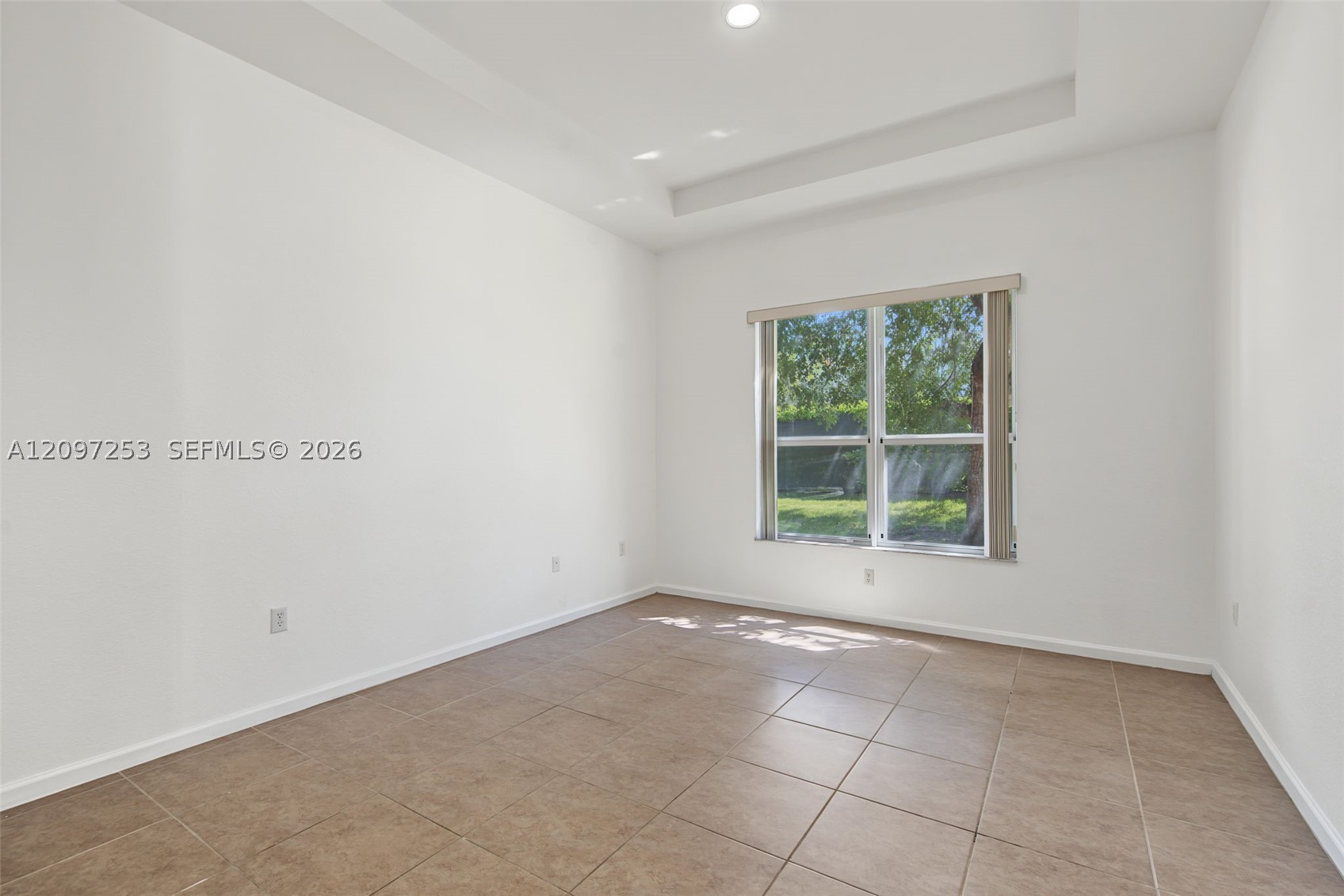 983 Ne 37th Pl 983 Property Photo 14
