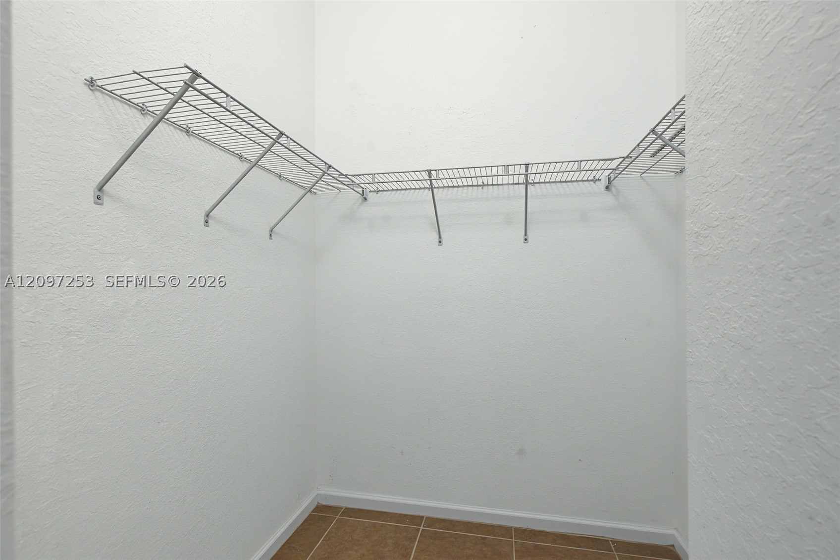 983 Ne 37th Pl 983 Property Photo 19