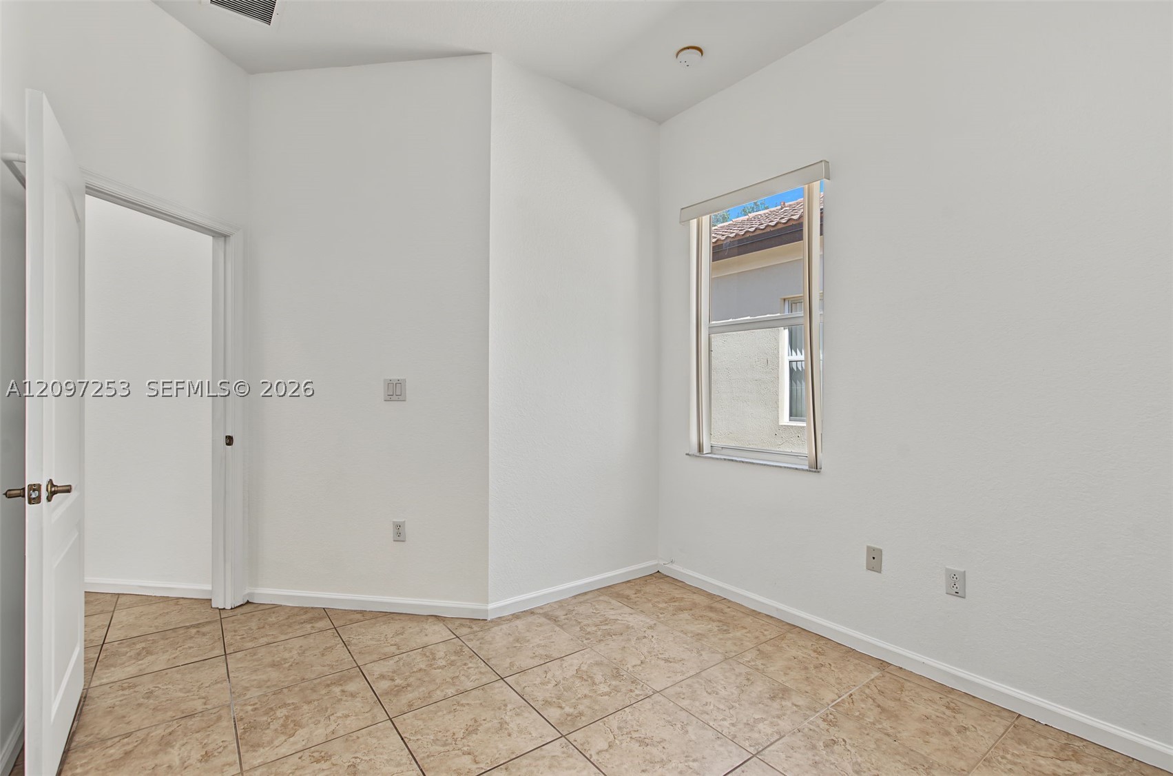 983 Ne 37th Pl 983 Property Photo 21