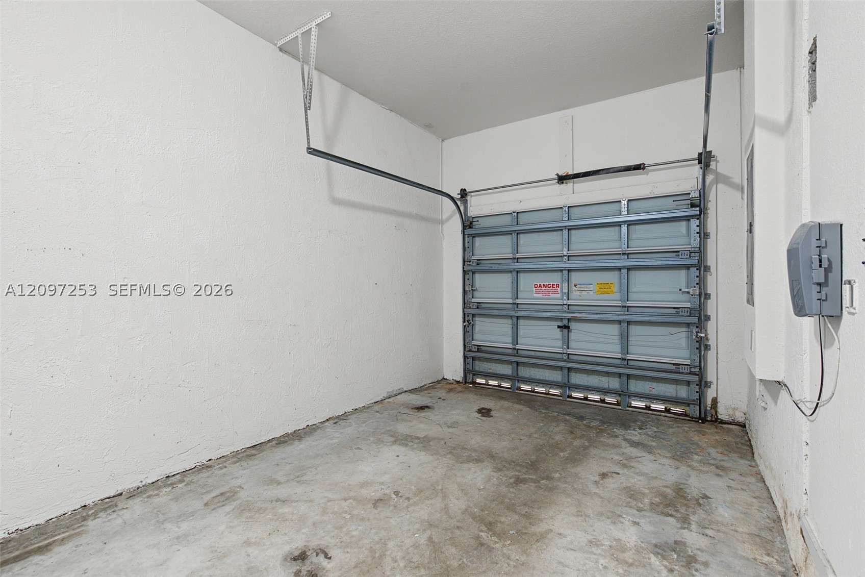 983 Ne 37th Pl 983 Property Photo 27