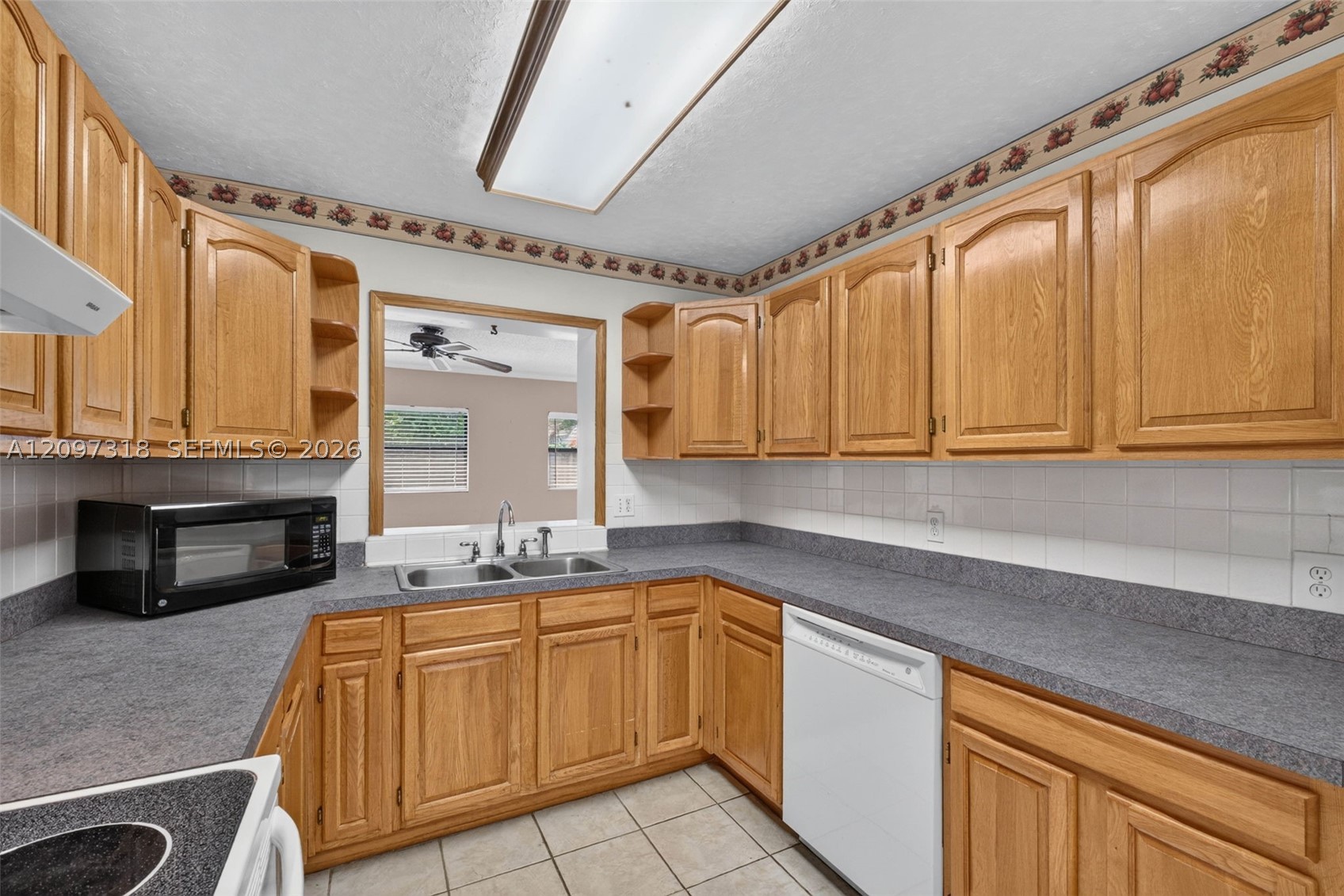 3312 W Burke St Property Photo 22