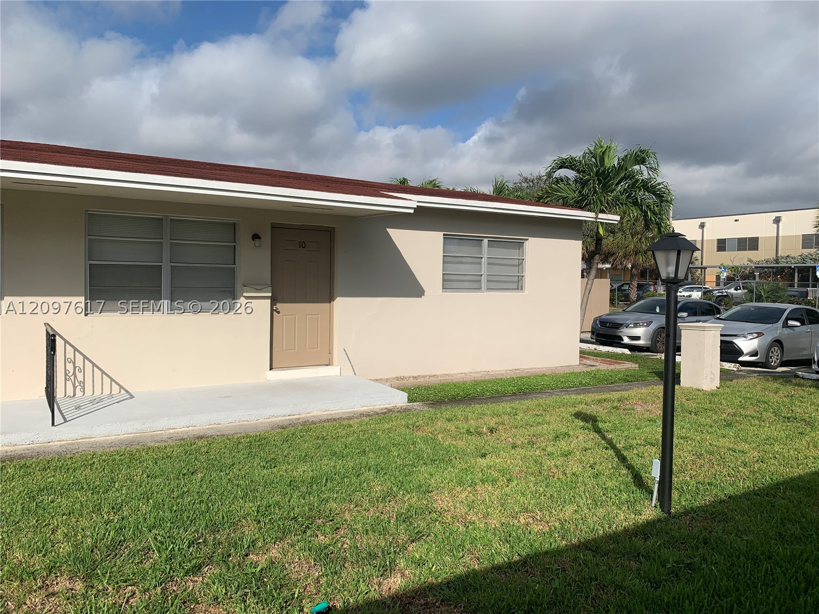 2220 Pierce St 1-4 Property Photo 3