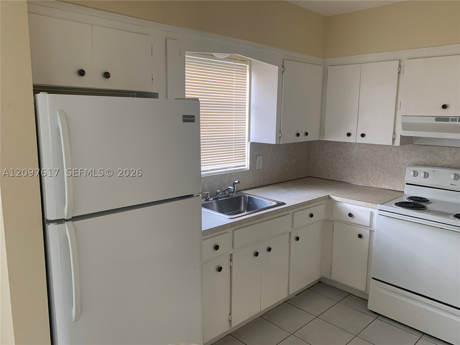 2220 Pierce St 1-4 Property Photo 7