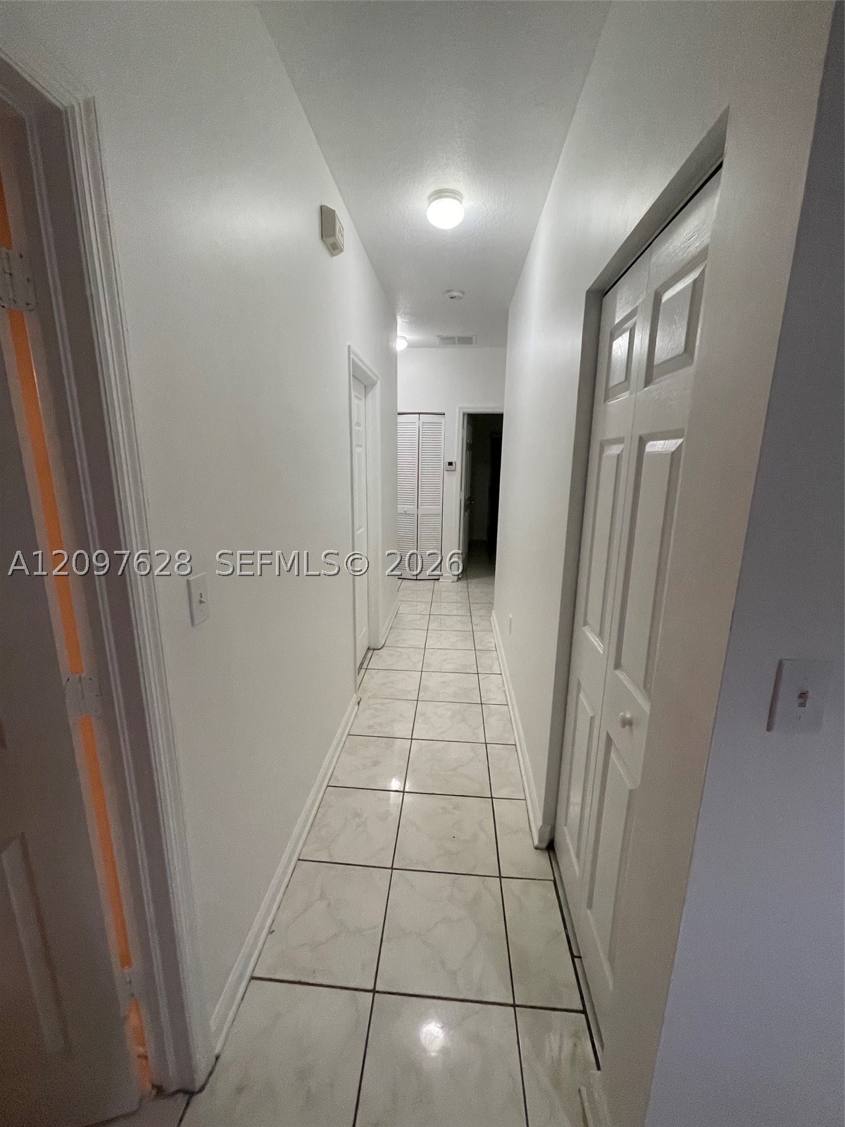 2540 Ne 41st Ter Property Photo 8