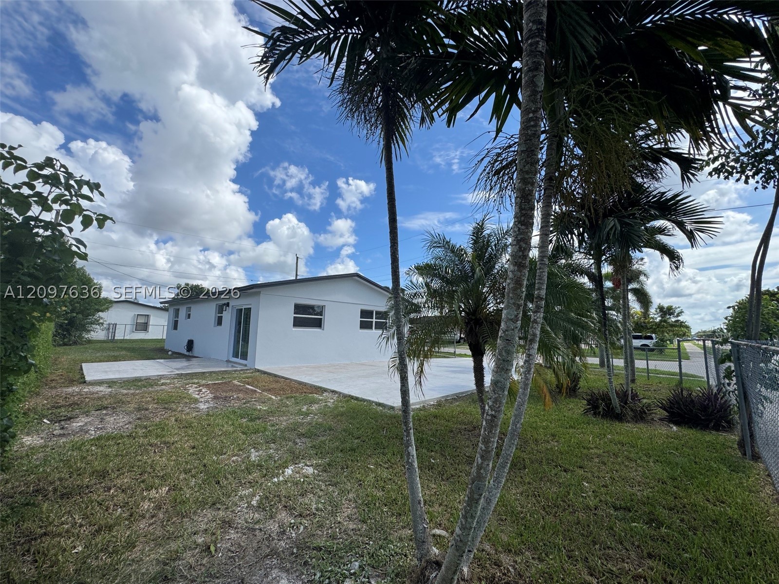 982 Nw 3rd St Property Photo 17