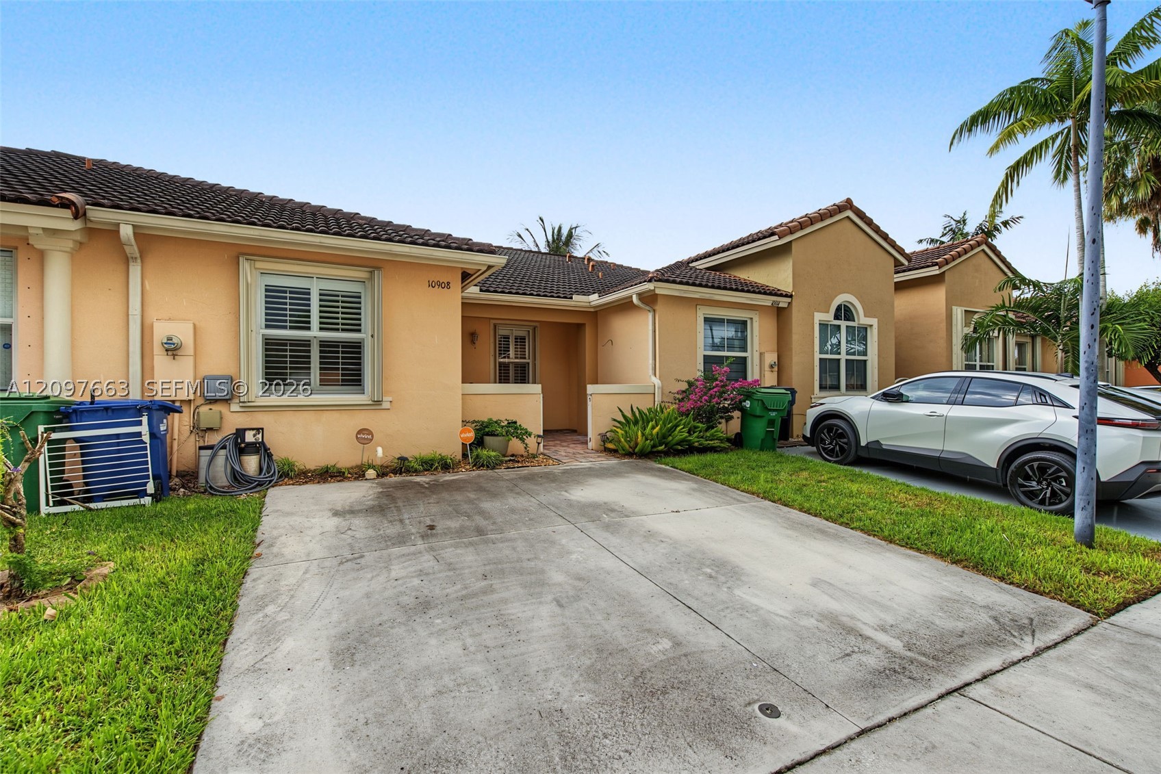 10908 SW 236th Ter Property Photo 1
