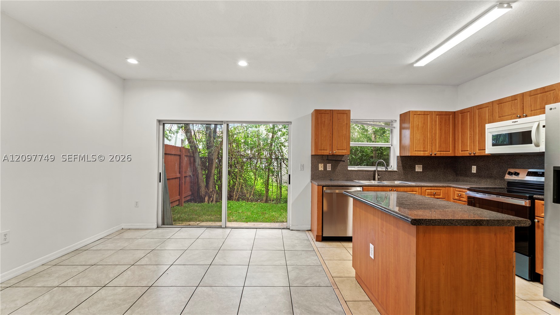 1685 Se 30th St Property Photo 19