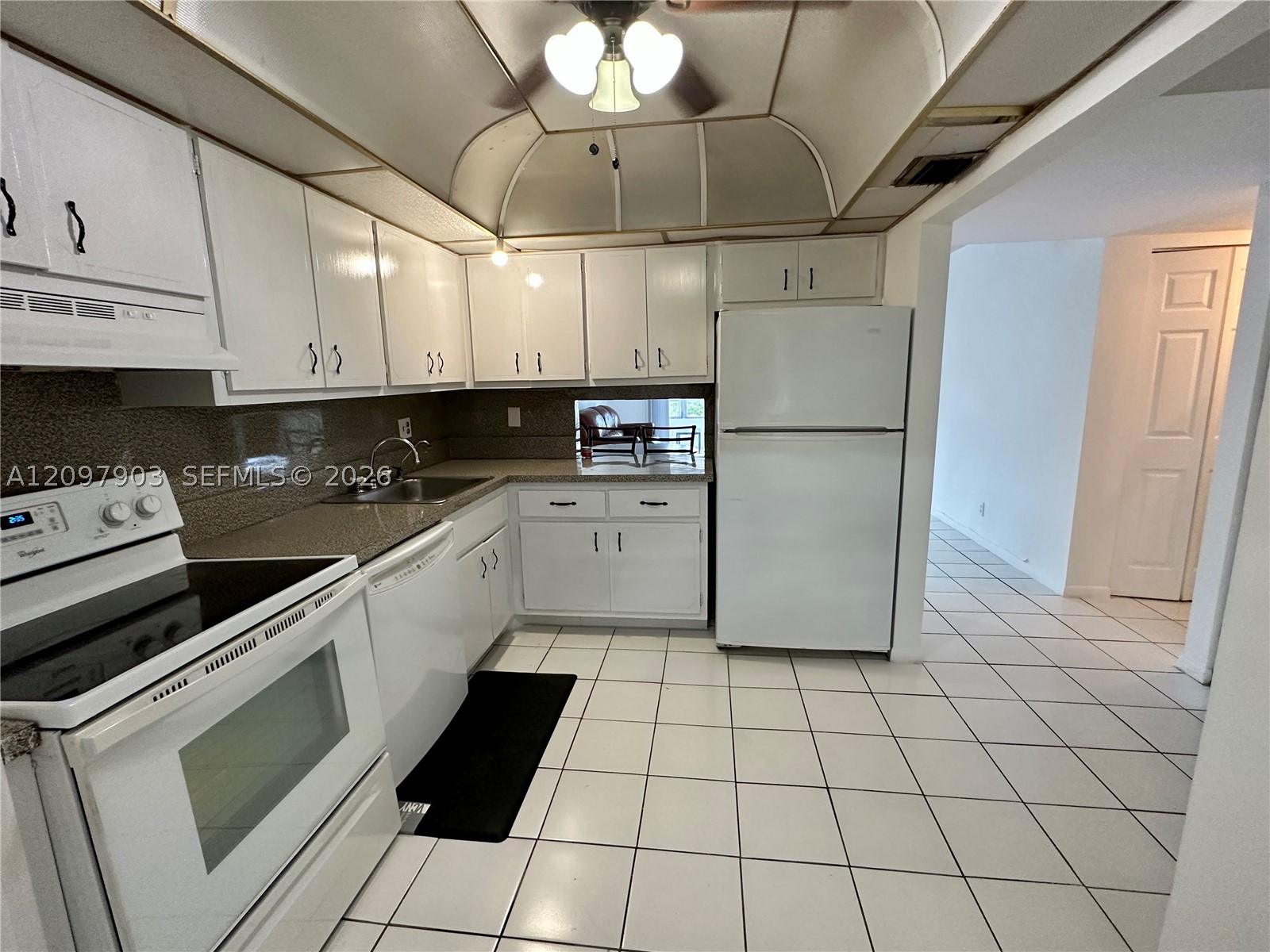 3051 NW 46th Ave 203 Property Photo 1