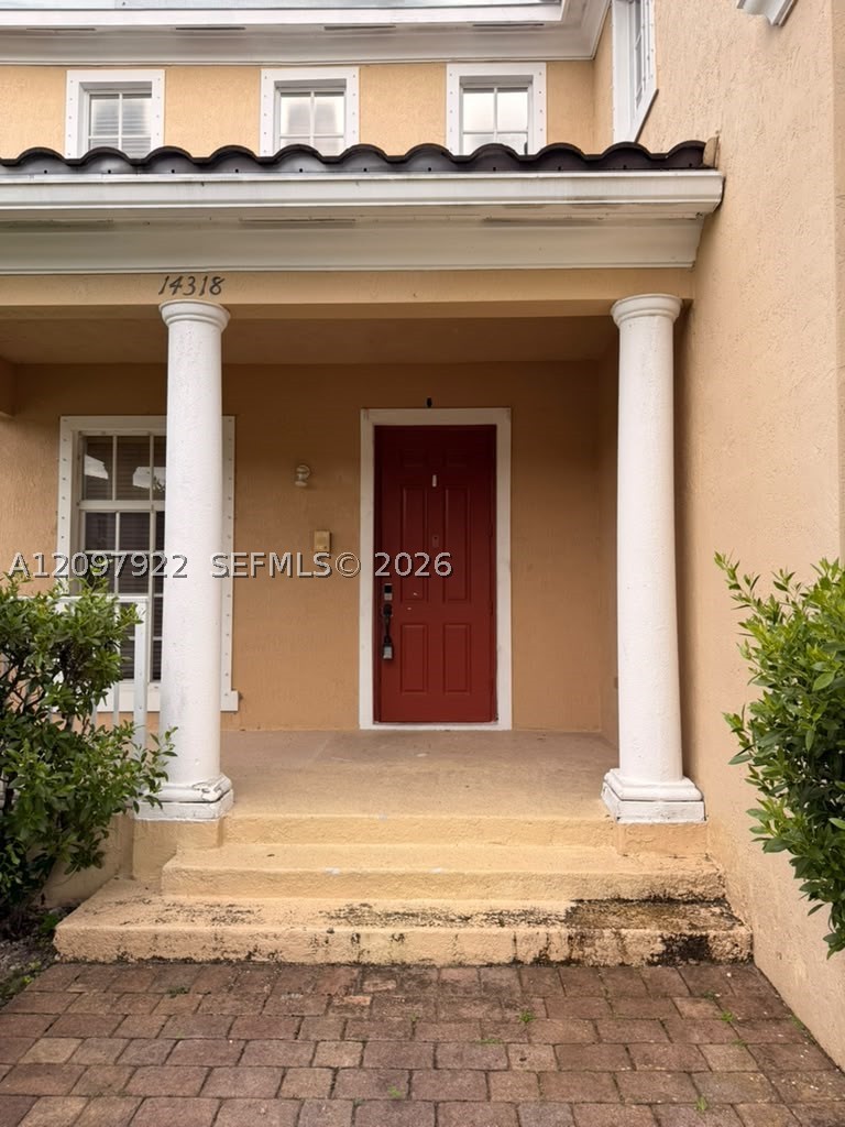 14318 Sw 275th Ln Property Photo 2