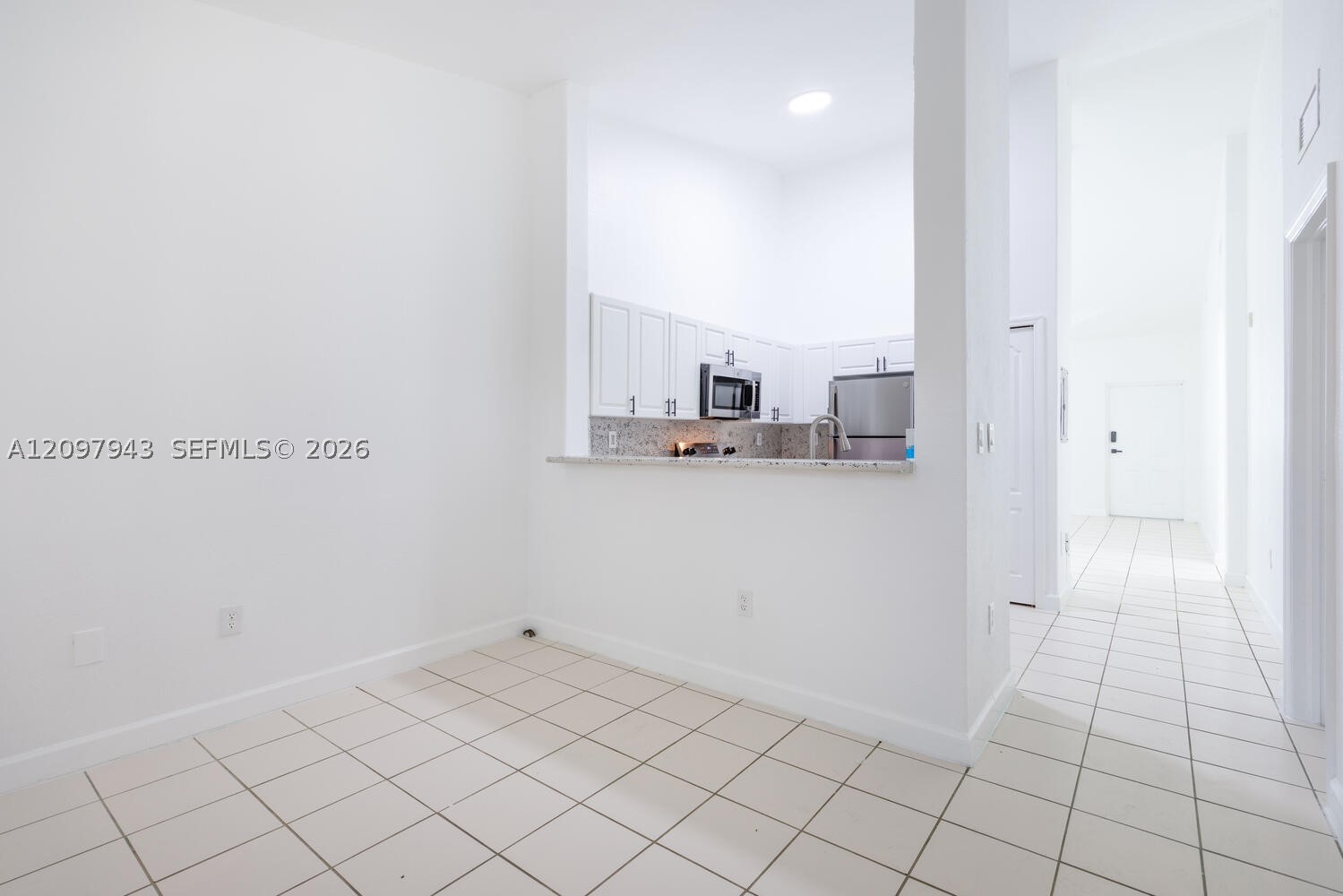 1663 Se 27th Dr 208 Property Photo 4