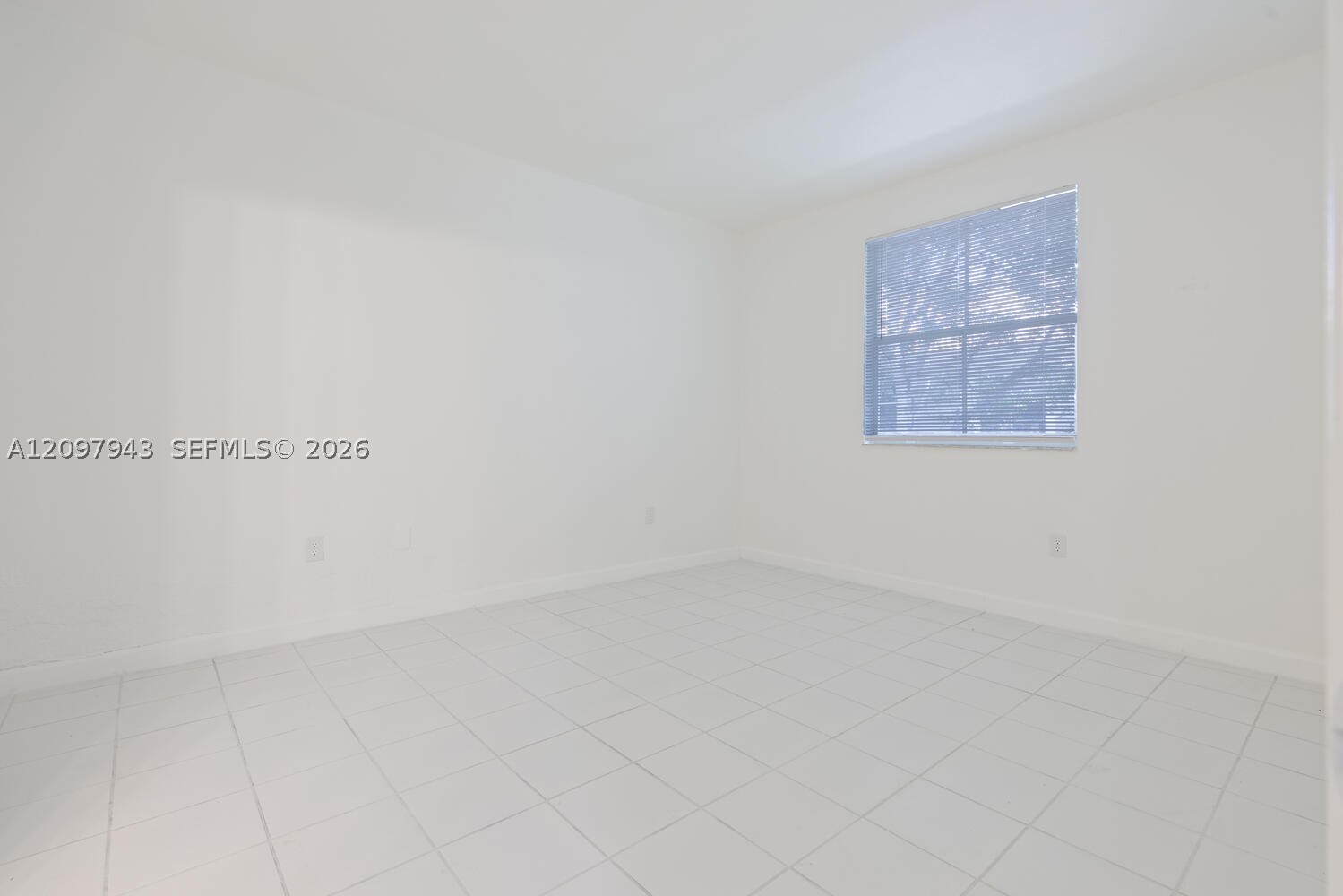 1663 Se 27th Dr 208 Property Photo 6