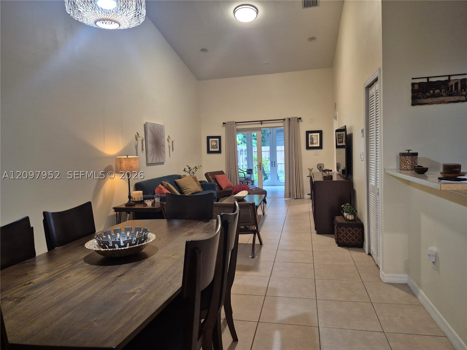 A12097952 Property Photo 9