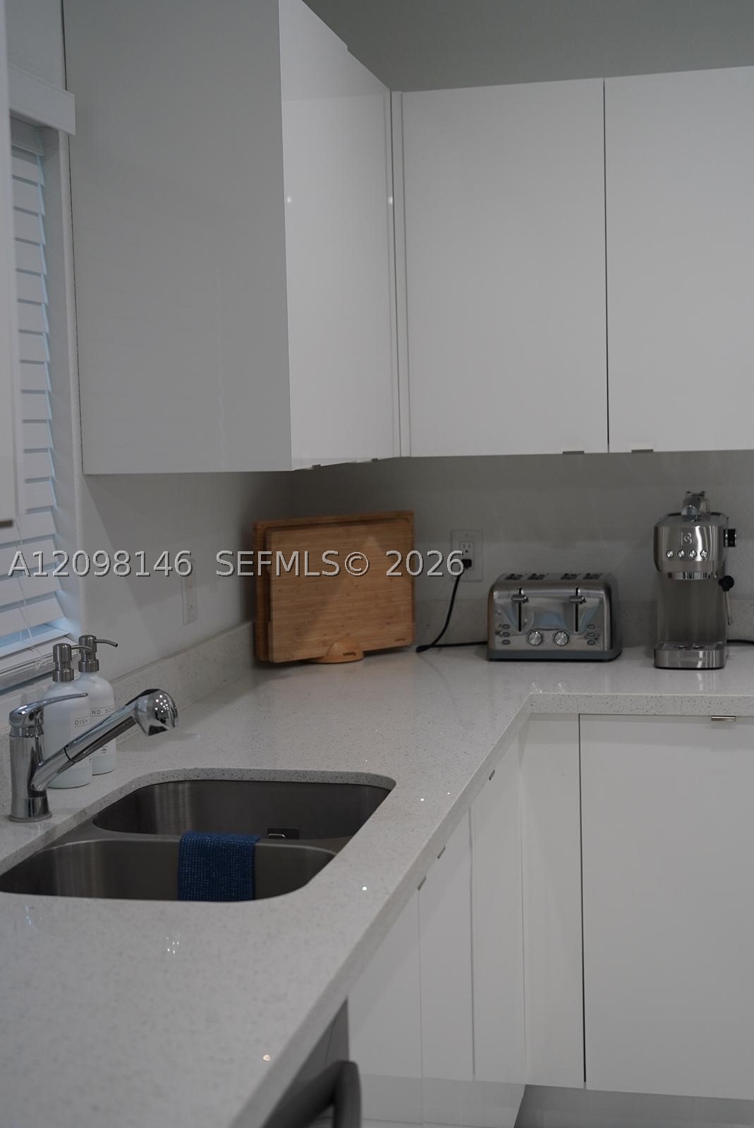 A12098146 Property Photo 5