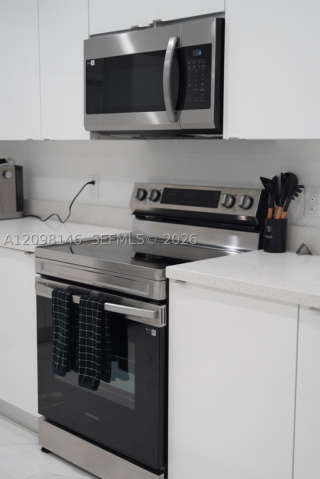 A12098146 Property Photo 6