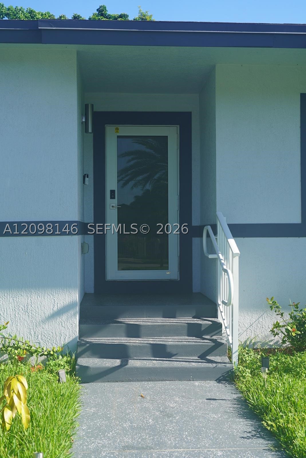 A12098146 Property Photo 23