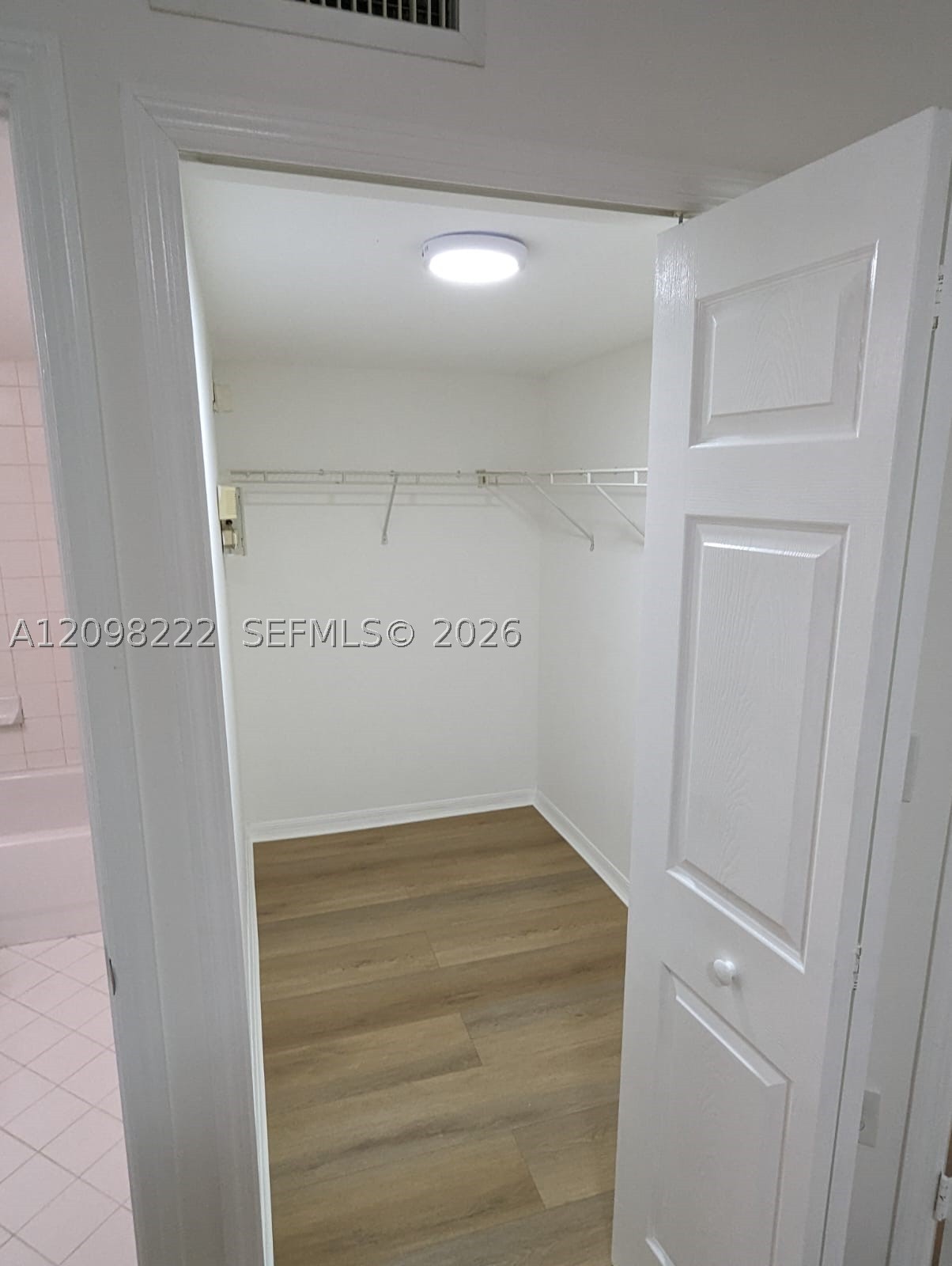 2911 Se 13th Rd 103-40 Property Photo 8