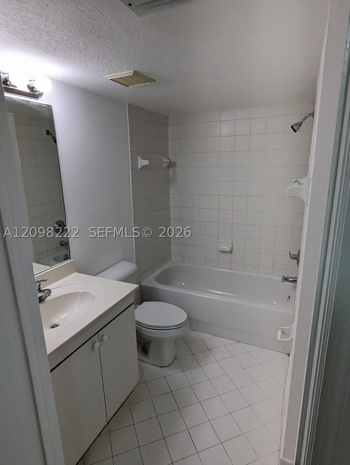 2911 Se 13th Rd 103-40 Property Photo 9