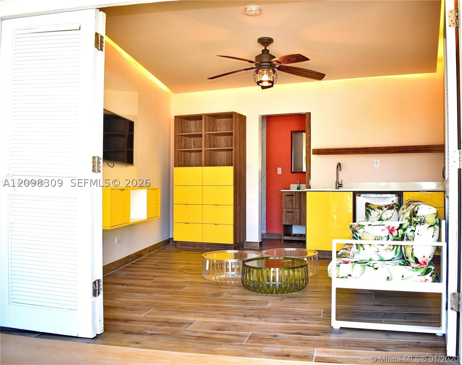 5055 Collins Ave CAB16 Property Photo 1