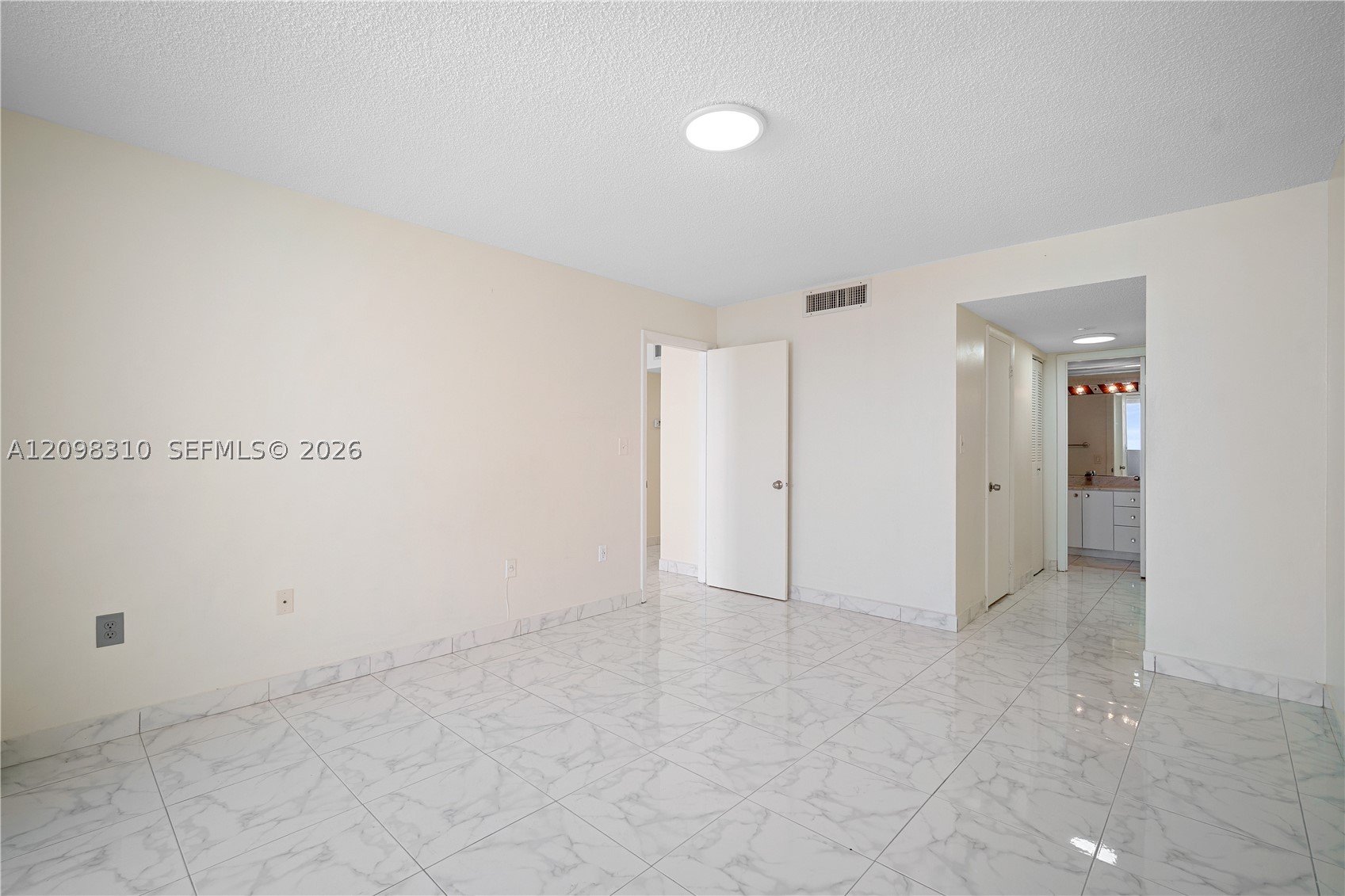 2750 Ne 183rd St Ph06 Property Photo 19