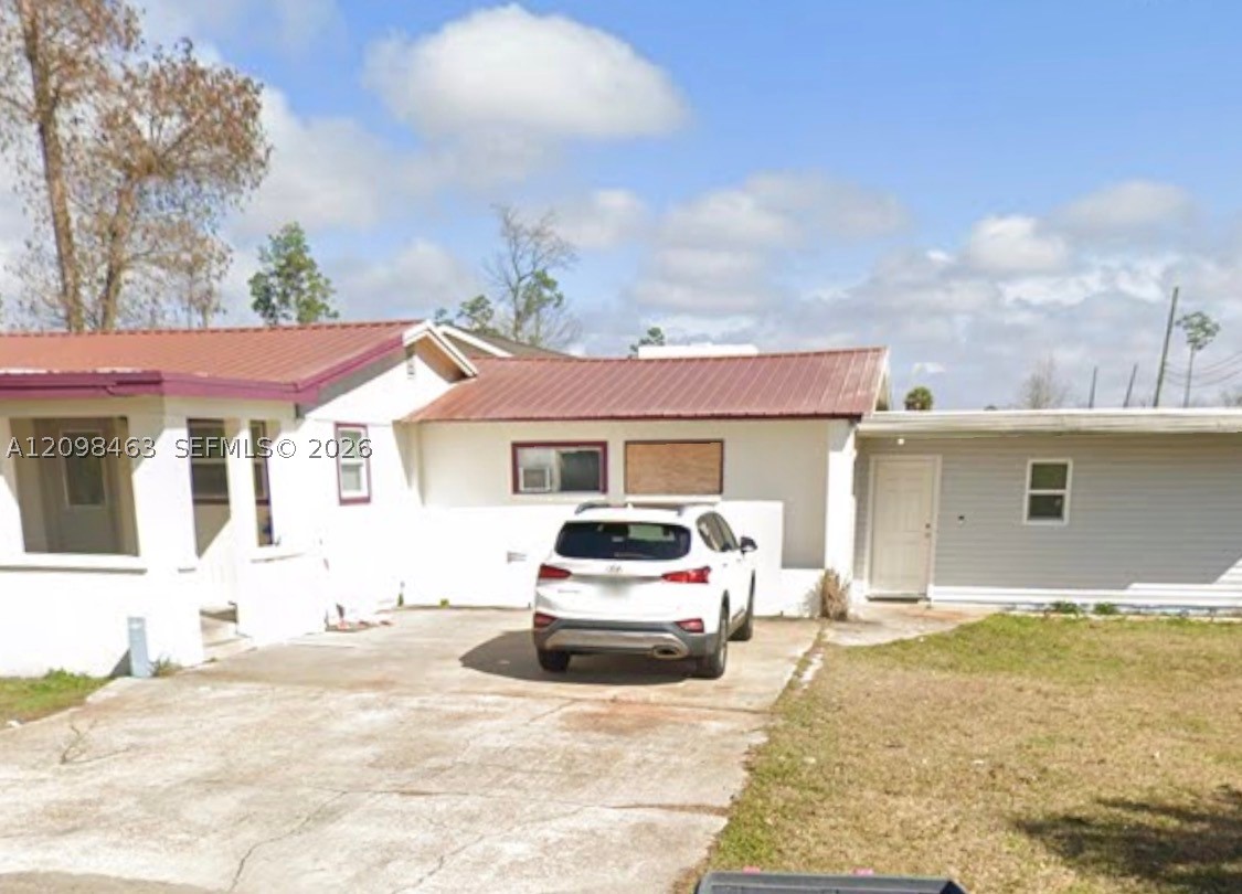 626 N Gay Ave Property Photo 1