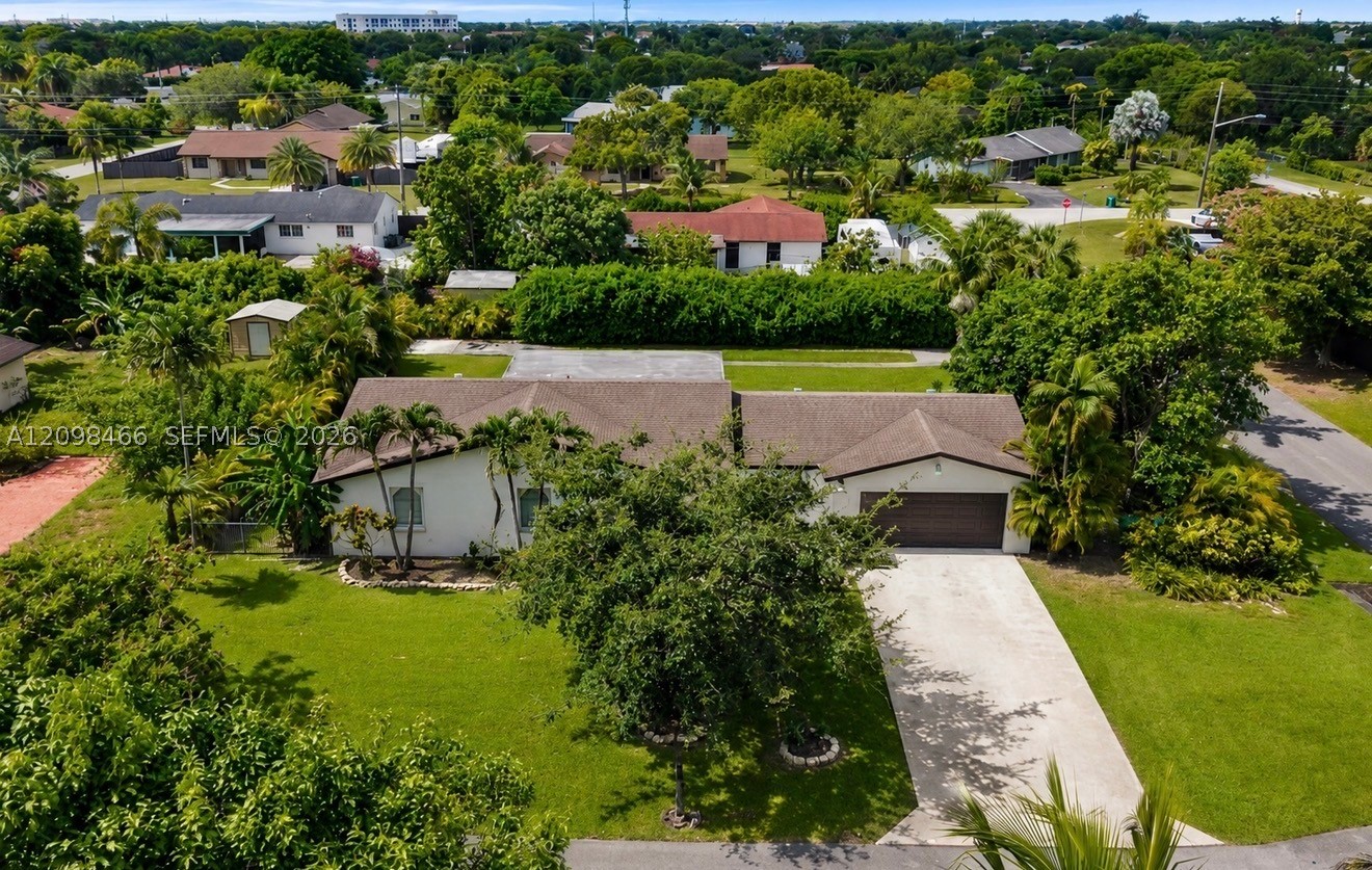 A12098466 Property Photo 2