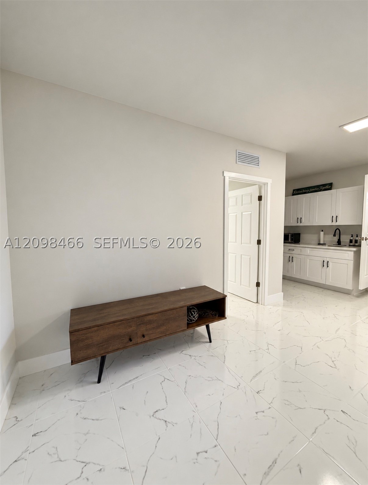 A12098466 Property Photo 7